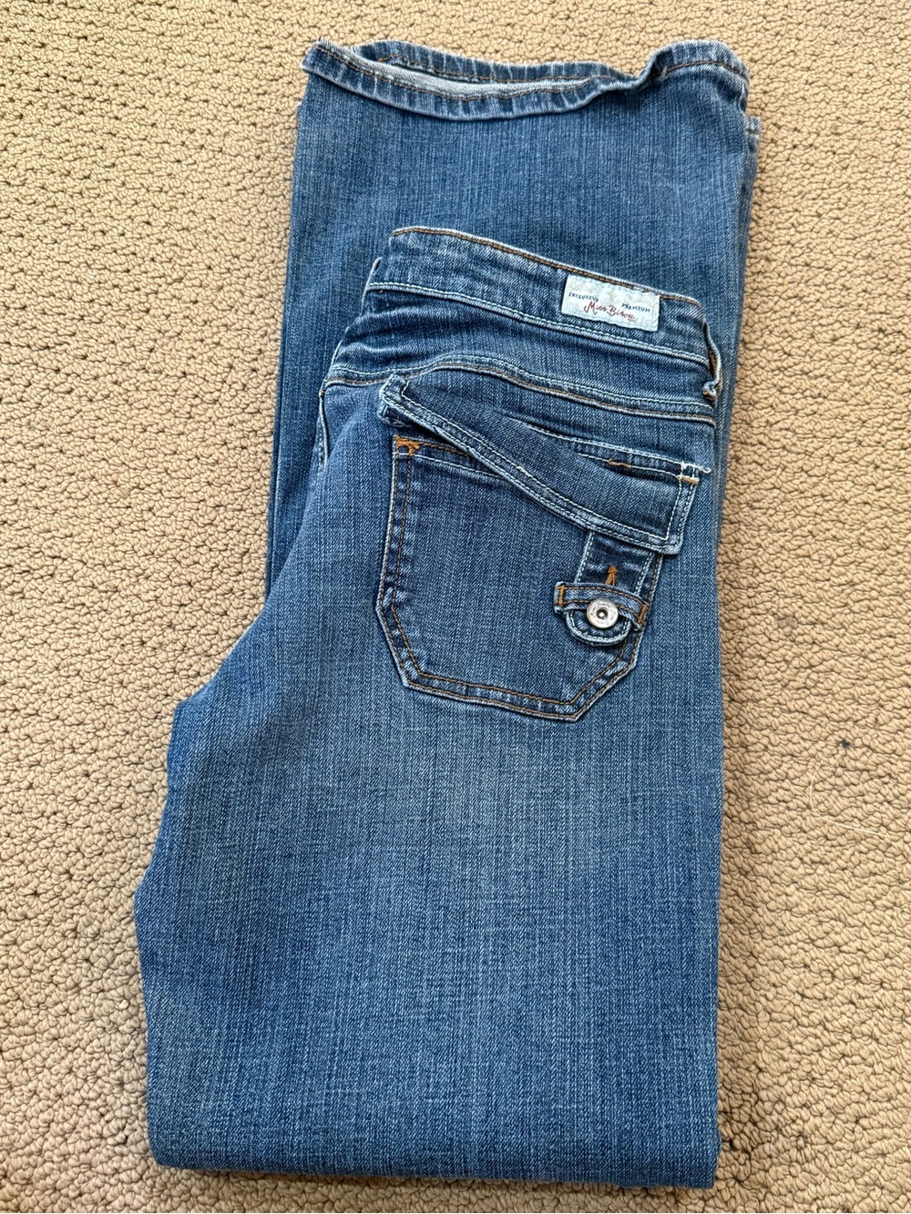 Women’s Boot Cut Jeans in Medium Blue Denim - Unknown Brand
